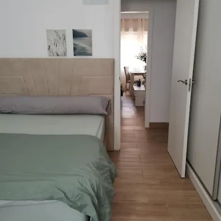 Rockside Residences La Linea A8 *